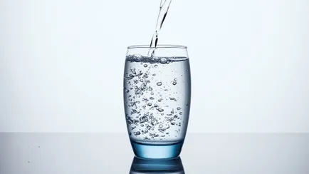 quanta acqua bere al giorno