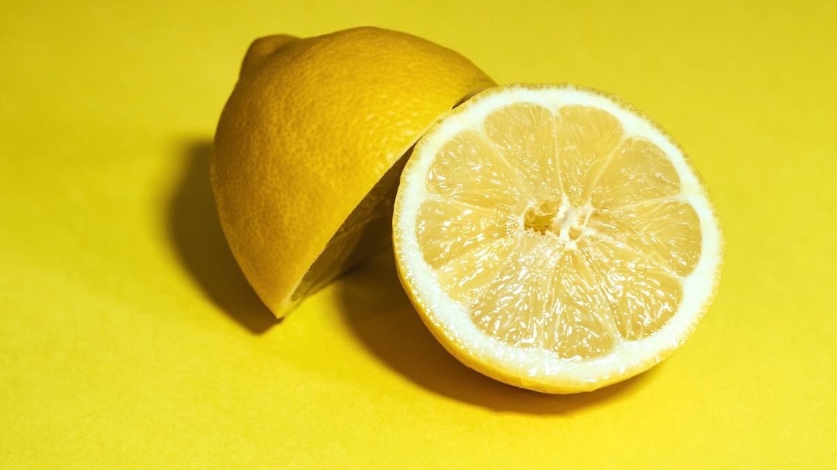 Limoni che ammuffiscono, l'infallibile trucco per evitarlo e mantenerli  sempre freschi