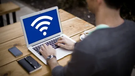 Il trucco dei dieci secondi che migliora la connessione Wifi